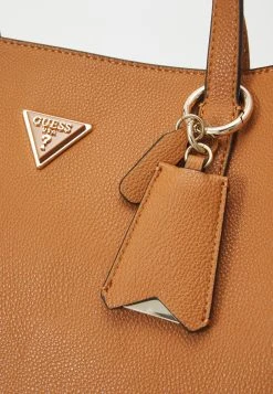 Guess Meridian Girlfriend Tote - Tote Bag - Cognac 11 Guess Meridian Girlfriend Tote - Tote Bag - Cognac -Guess Apparel bfd141cee5bc4401bd6c426edf5d64b9