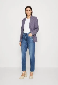 Guess Apparel -Guess Apparel c1ab9c625ce44ff6b4da44932f5fb63b