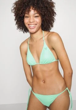Guess Removable Padded Triangle - Bikini Top - Match Point Green 11 Guess Removable Padded Triangle - Bikini Top - Match Point Green -Guess Apparel c530188f1be54fedbc86f4aff10c58e5