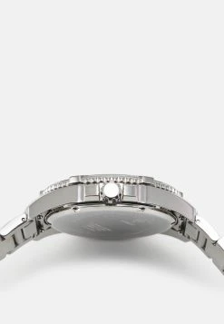 Guess Frontier Box Set - Watch - Silver-Coloured Tone -Guess Apparel cb61dda8bd634fc4a61c3d1f0a50529c