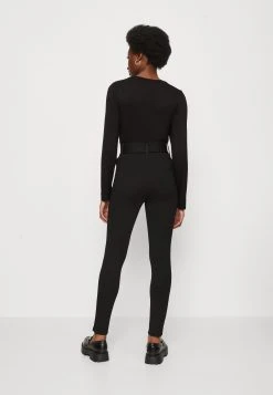 Guess Denise - Trousers 10 Guess Denise - Trousers -Guess Apparel cd06482cefa845e19b37b5d077a286c4