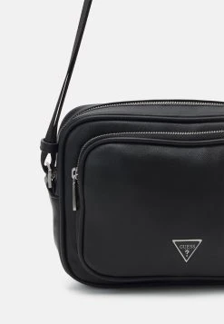 Guess Certosa Camera Bag Medium Unisex - Across Body Bag - Noir -Guess Apparel cd5c3ee441de4310a22ecd0109f3252f