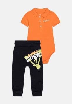 Guess Newborn Polo Pants Set - Trousers - Bitter Orange