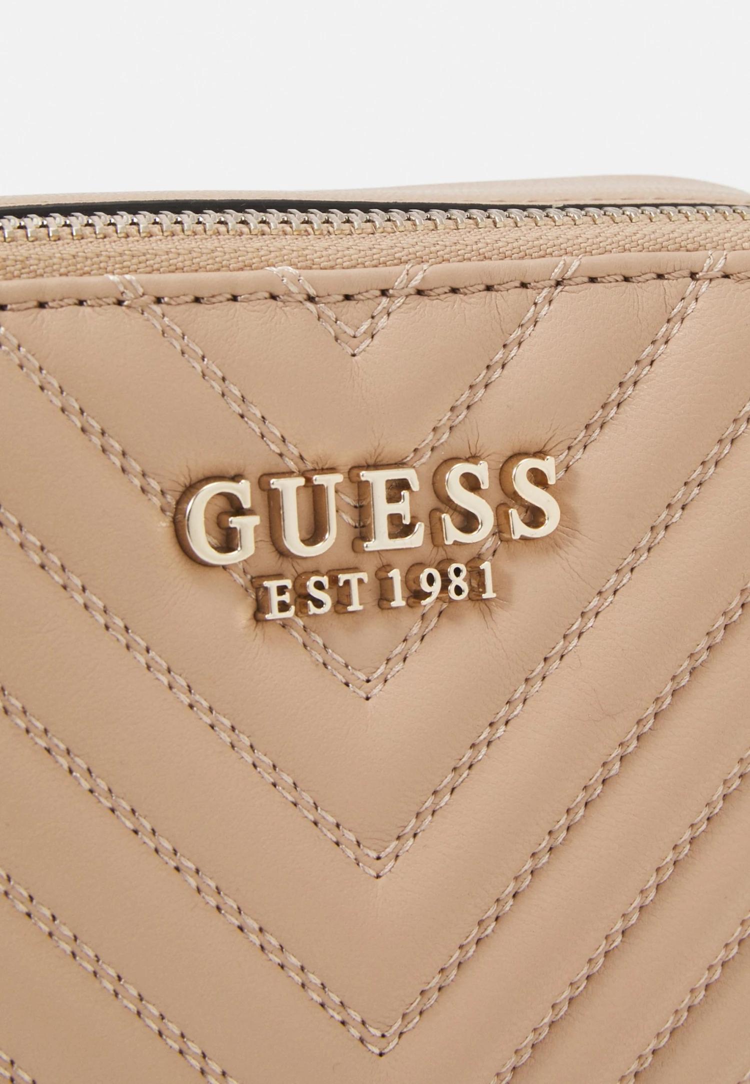 Guess Noelle Crossbody Camera - Across Body Bag - Beige 7 Guess Noelle Crossbody Camera - Across Body Bag - Beige - Image 5