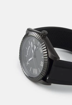 Guess Connoisseur Unisex - Watch - Black -Guess Apparel db8616c81993420986ea6cba103b013a