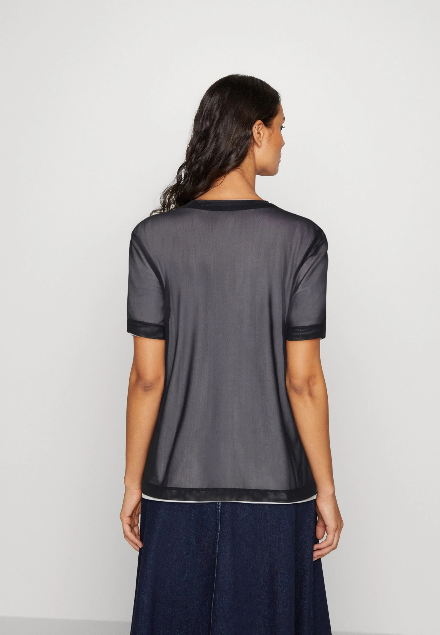 Shirley 2-In-1 - Print T-Shirt 5 Shirley 2-In-1 - Print T-Shirt - Image 3