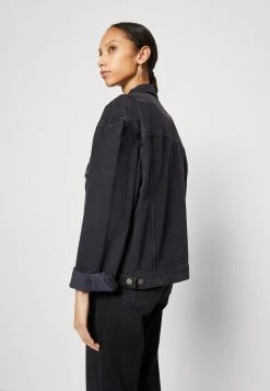 Go Kit Trucker Jacket - Denim Jacket - Go Hyde -Guess Apparel de25fa3be7cc454180c0afb3052ba3bc