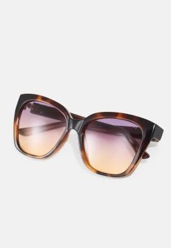 Guess Sunglasses - Blonde Havana/Gradient 11 Guess Sunglasses - Blonde Havana/Gradient -Guess Apparel dfcca7f96f054659a3c2bc23a90db2fa
