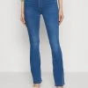 Guess Flared Jeans - Silky Mid -Guess Apparel e090287063db48af94862664d339fccb