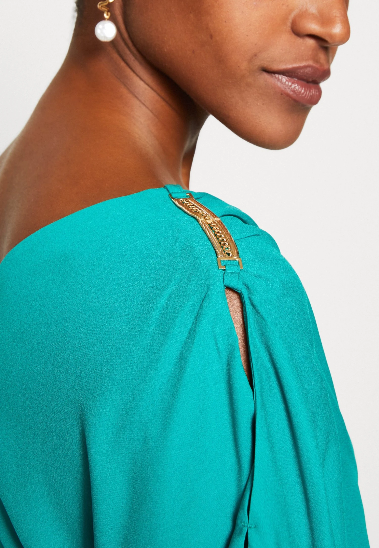 Stella Pencil Dress - Cocktail Dress / Party Dress - Classic Emeral 8 Stella Pencil Dress - Cocktail Dress / Party Dress - Classic Emeral - Image 6