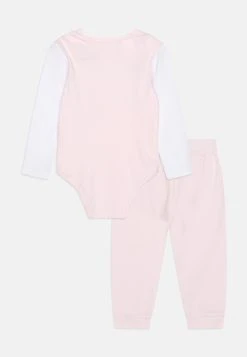 Guess Baby Set Pants Unisex - Baby Gifts - Ballet Pink -Guess Apparel e7514caa01174833bb8867f467a5e662