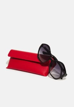 Guess Sunglasses - Schwarz 8 Guess Sunglasses - Schwarz -Guess Apparel e77ef0ec4166427d9630072a3c391d89