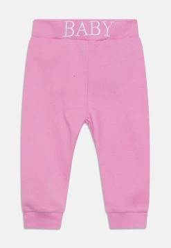 Guess Newborn Unisex Set - Body - Ciclamino Vibes -Guess Apparel e9985034ddaa419283b0cbc4e789ec01