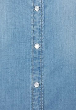 Guess Riley - Button-Down Blouse -Guess Apparel eafe2a915dc1431da4805011c4b0883d