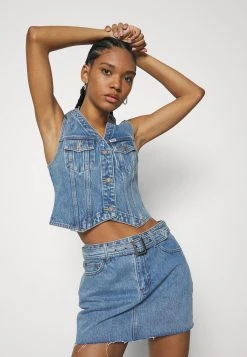 Go Elle Vest- Waistcoat - Go Kitty Medium Wash -Guess Apparel f1be61c750e24989951d1c3472254434