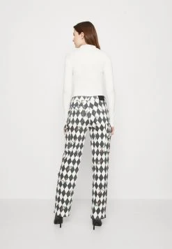 Go Rose Diamond Carpenter Pant - Relaxed Fit Jeans - Jet Black Multi 10 Go Rose Diamond Carpenter Pant - Relaxed Fit Jeans - Jet Black Multi -Guess Apparel f237c88ba29e4a6bb25a7d254fac5ab2