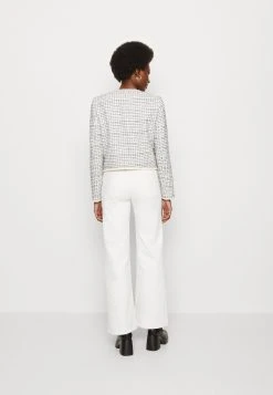 Provence- Blazer - White/Black -Guess Apparel fd7ed91a8d1647febbe751552dc882e3