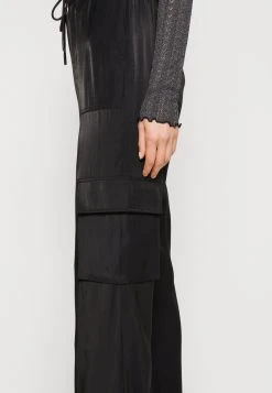 Guess Chantal - Cargo Trousers - Jet Black -Guess Apparel fec557c0ef3b4962850c1030da0e027b